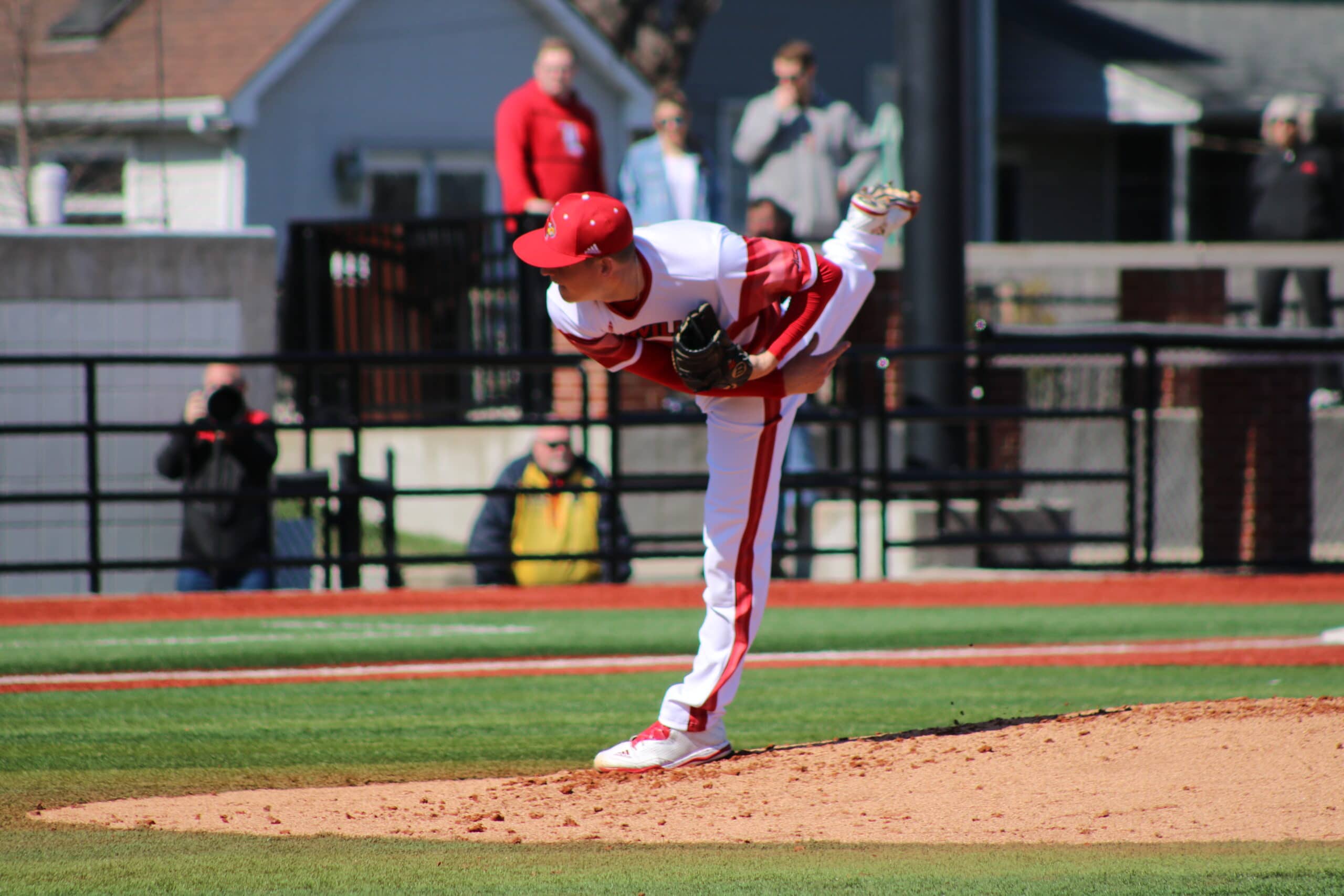 Baseball slides past UNC in ACC opener – The Louisville Cardinal