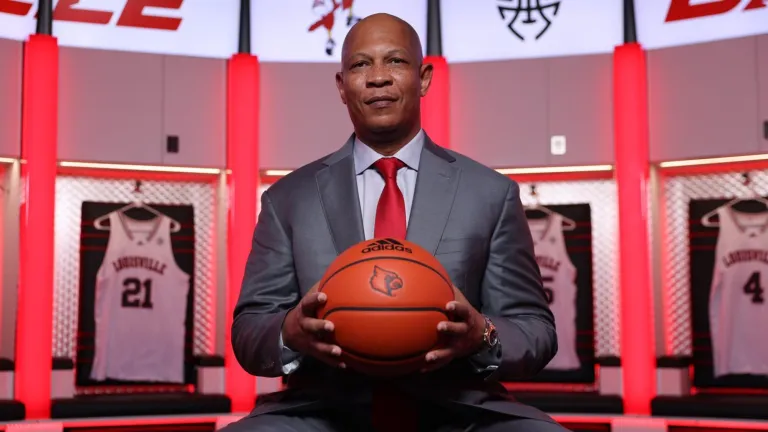 Head Coach Kenny Payne Seeing Offseason Growth in Louisville Men's  Basketball - Sports Illustrated Louisville Cardinals News, Analysis and More